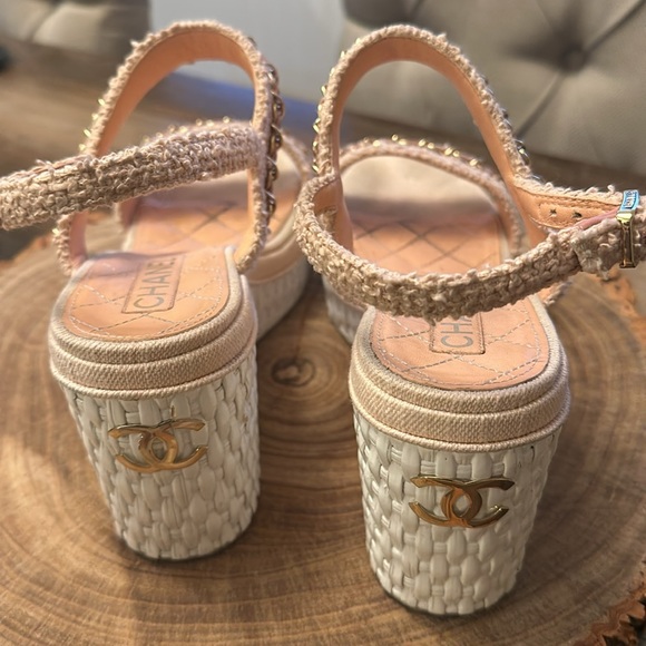 Light pink tweed Chanel sandals. Approximately 2” platform and 4” total height. - Picture 3 of 6
